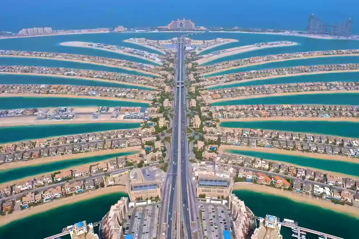 دبي إلى آين في التطور الاقتصادي