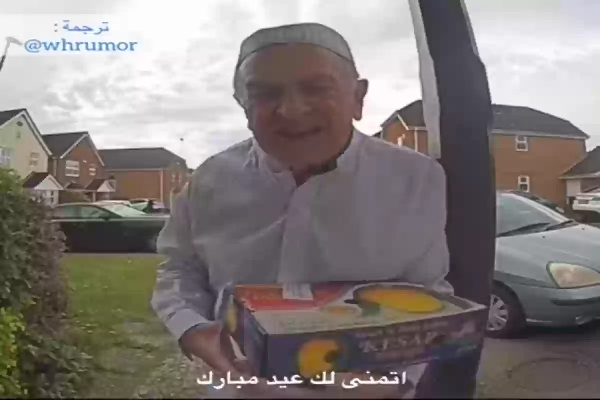 شاهد بالفيديو.. مواطن بريطاني يعايد آخر مسلم بمناسبة العيد