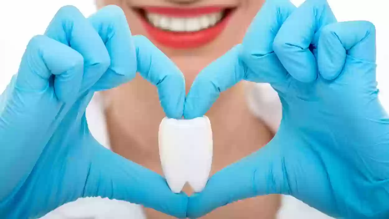 سعر زراعة الأسنان في الرياض 1445 وأفضل العيادات وطرق التواصل
