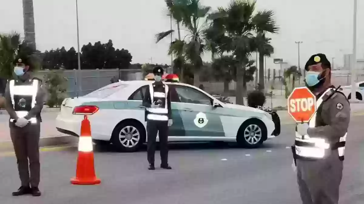 مخالفات يحذر منها المرور السعودية عند هطول الأمطار 1445 لسائقي السيارات